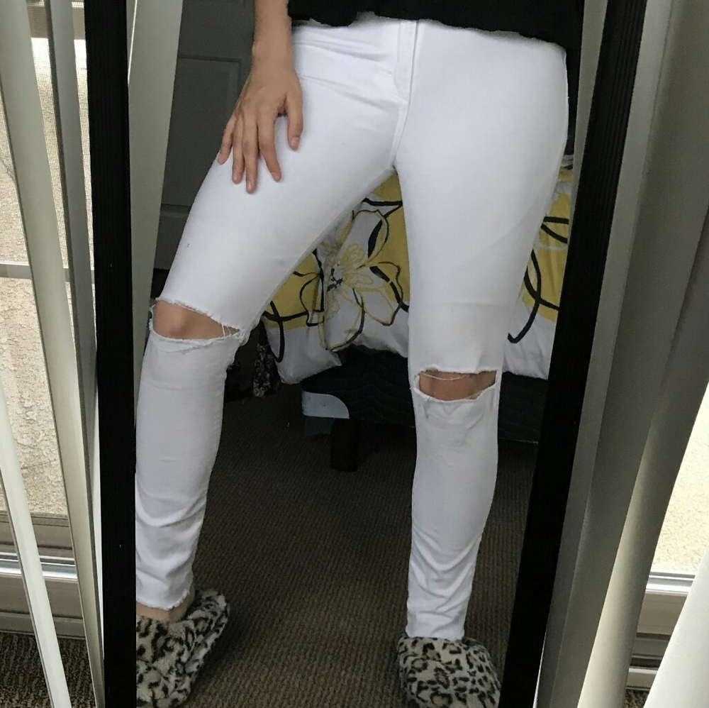 White skinny ripped strechy jeans